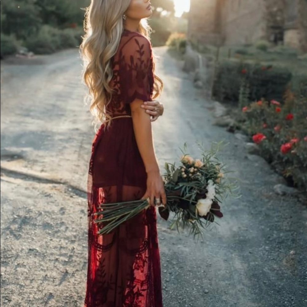 Honey Punch Lace Wine Dress Perfect for Fall! Size Small!